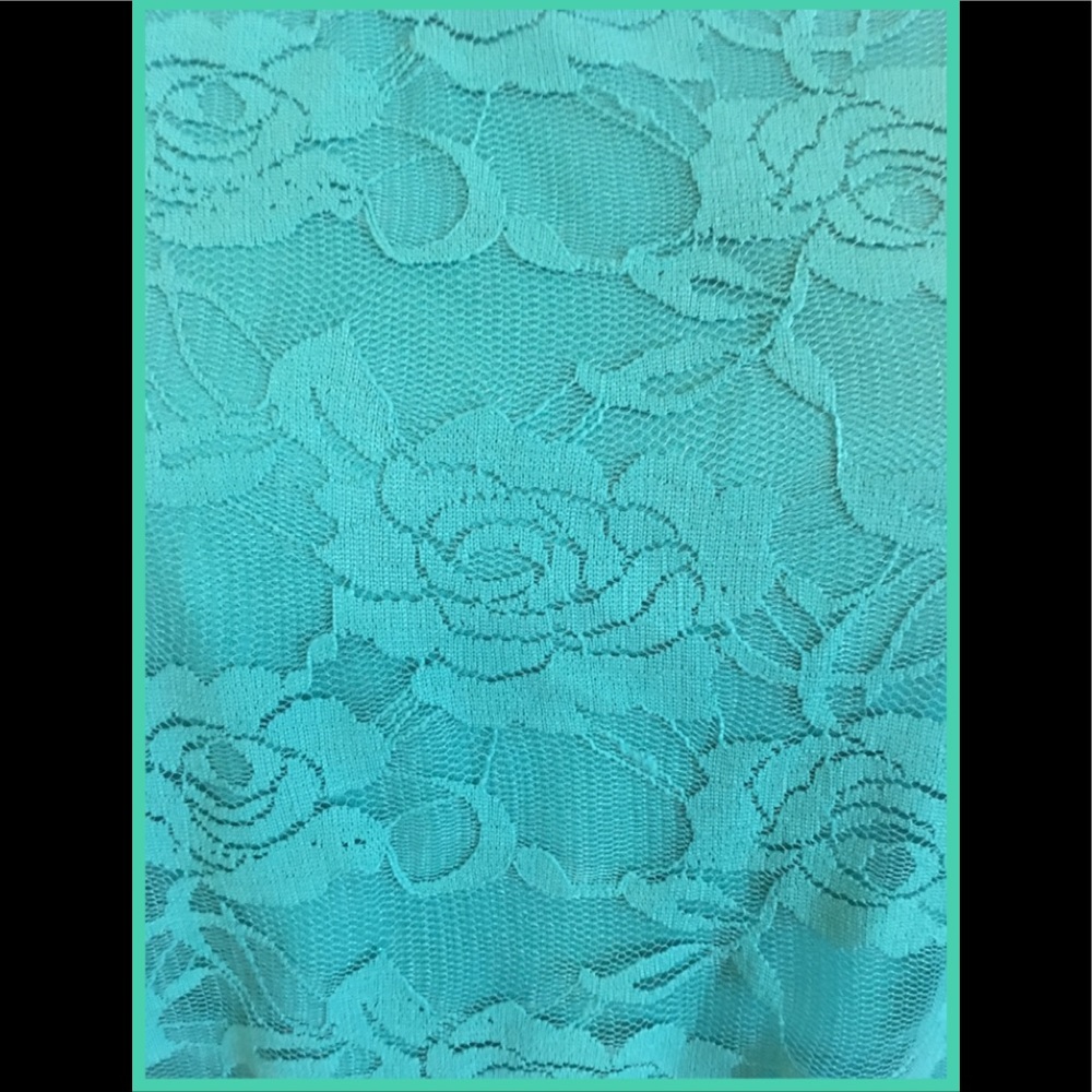 Lace top - Picture 2 of 2